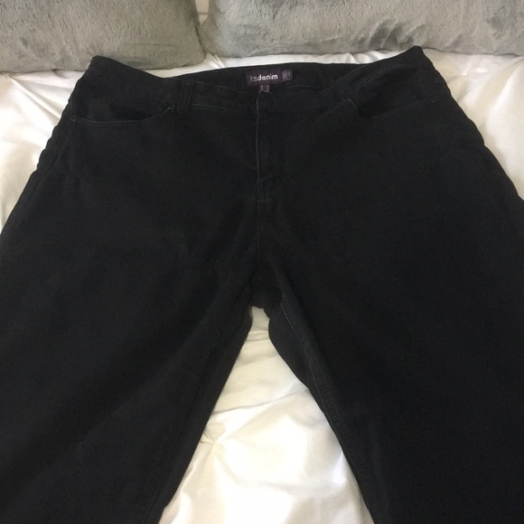 COPY - 2/$10 It’s denim wide leg black pants in size 18 - Picture 2 of 5
